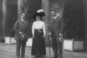 Heinrich Weber (rechts) mit Ehefrau (Mitte) und Manager (links); Sammlung privat